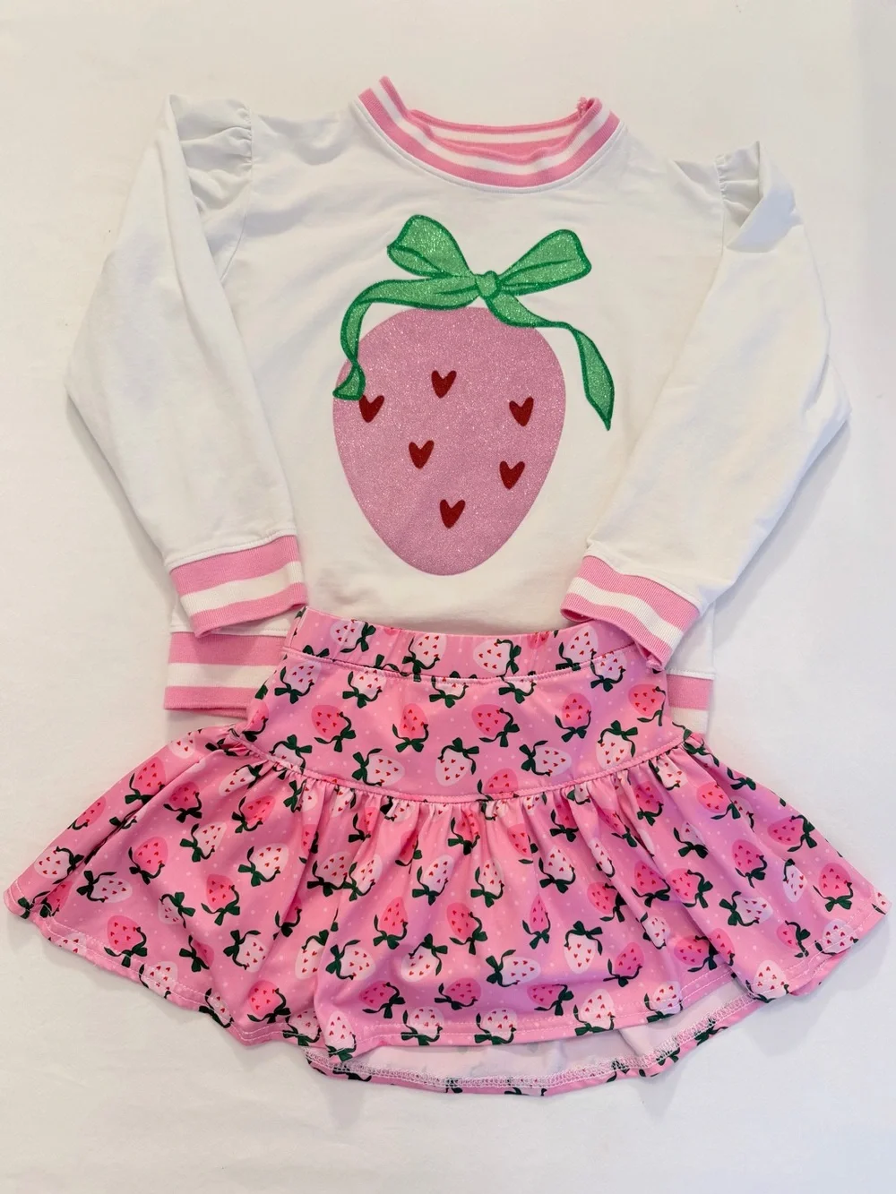 Azarhia Girls' Strawberry Skort with Matching Skirt & Built-in Shorts (YS 6/7)